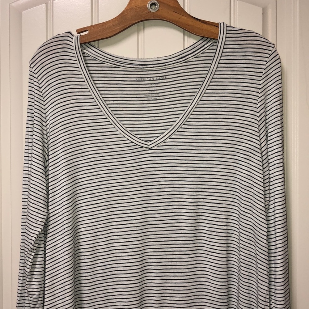Women’s American Eagle Long Sleeve Tee